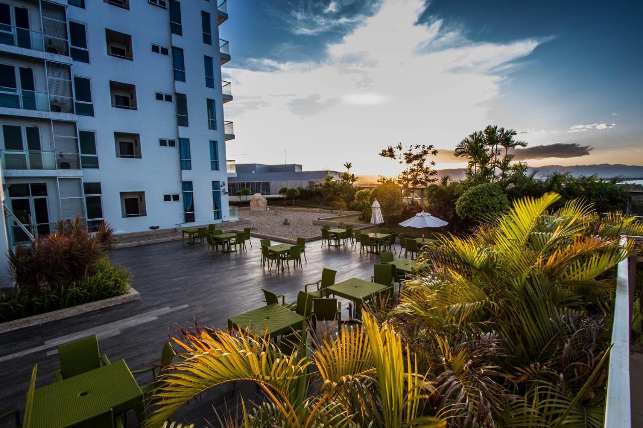 C Suites At Mactan Newtown Isla de Mactán Exterior foto